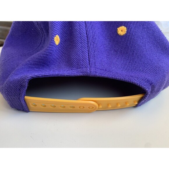 Vintage LOGA Ballcap Snap Back Hat Los Angeles Lakers Purple Gold Y2K Streetware - Picture 8 of 9